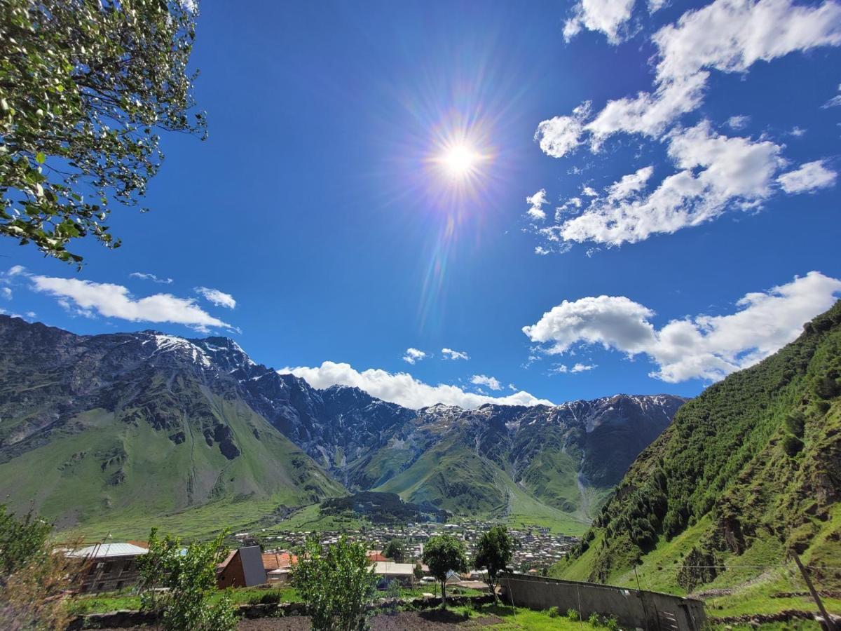Pine Chalet Kazbegi Exterior foto