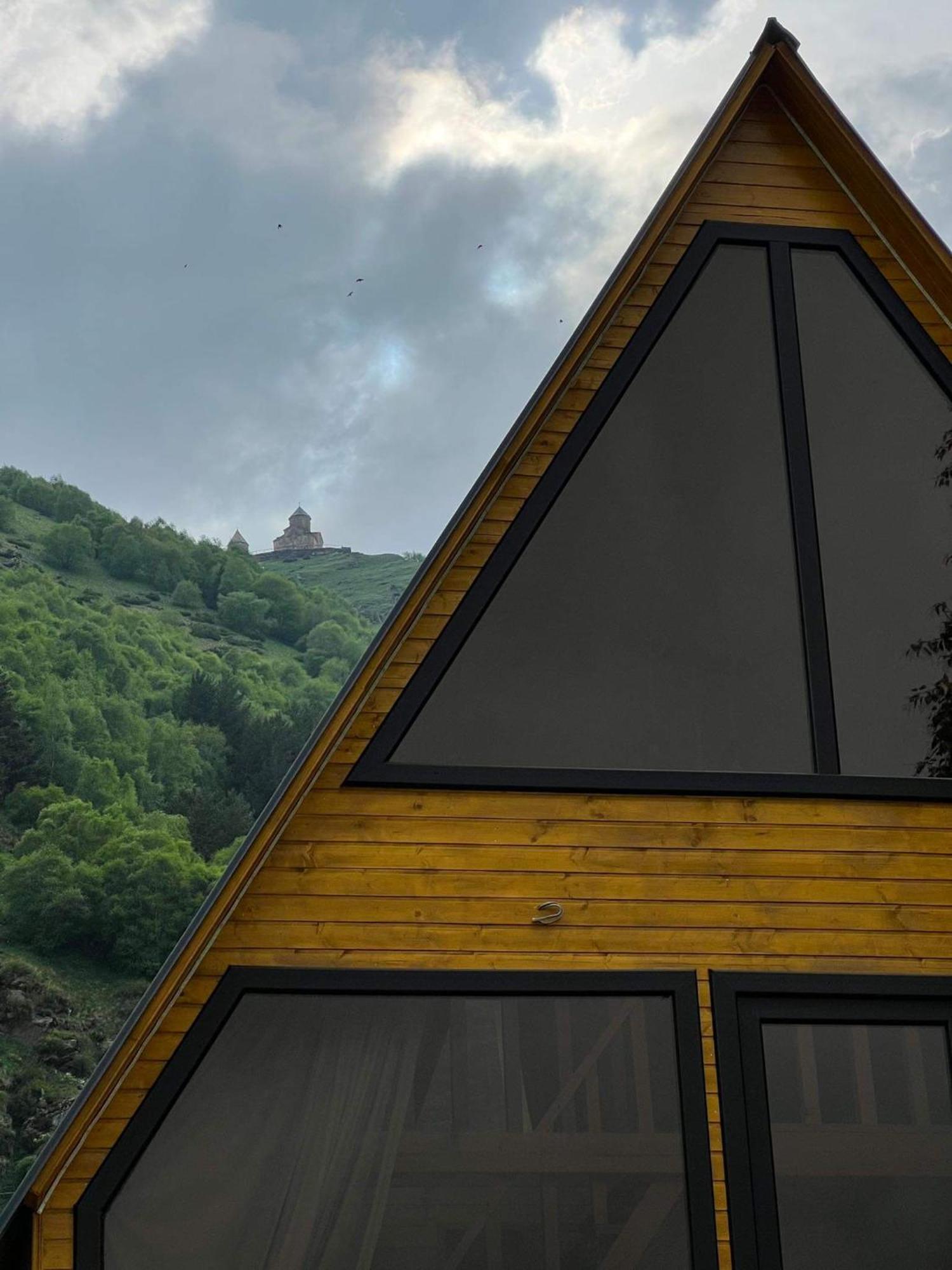 Pine Chalet Kazbegi Habitación foto