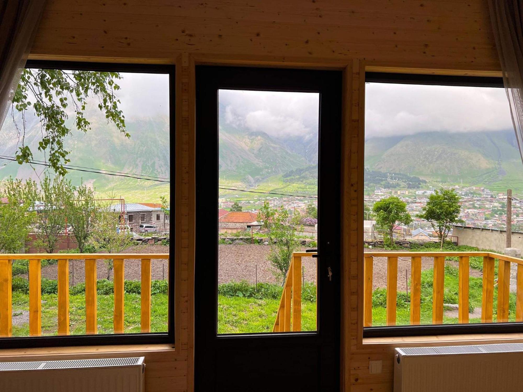 Pine Chalet Kazbegi Habitación foto